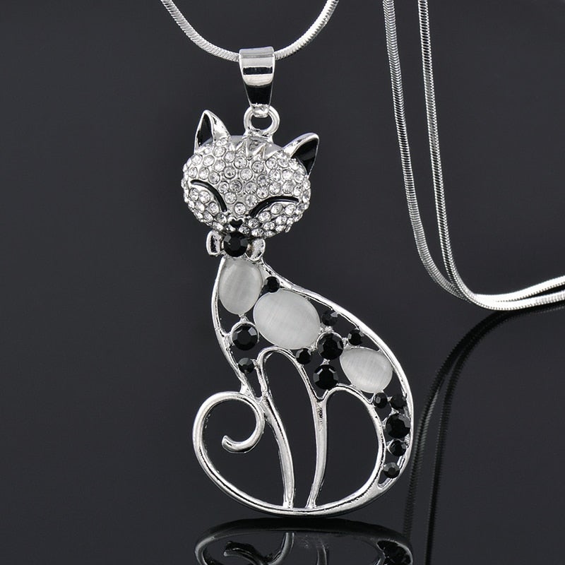 Collier chat à brillants en or blanc