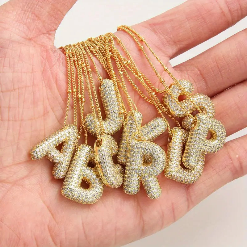Collier initial en lettres bulles en or