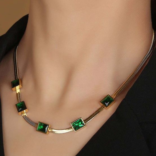 Collier rétro en zircon vert