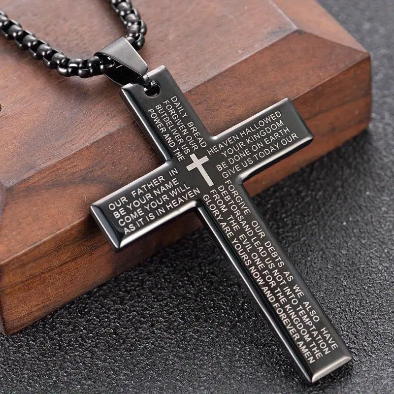 Collier unisexe moderne avec croix suspendue en or