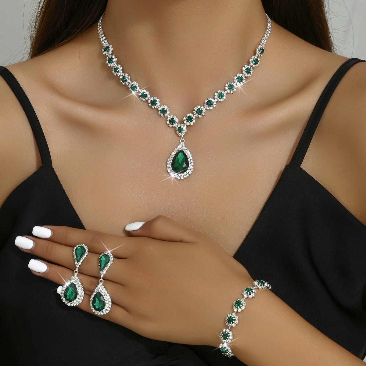 Ensemble complet de trois bijoux pour mariées en or