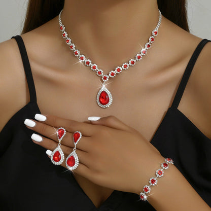 Ensemble complet de trois bijoux pour mariées
