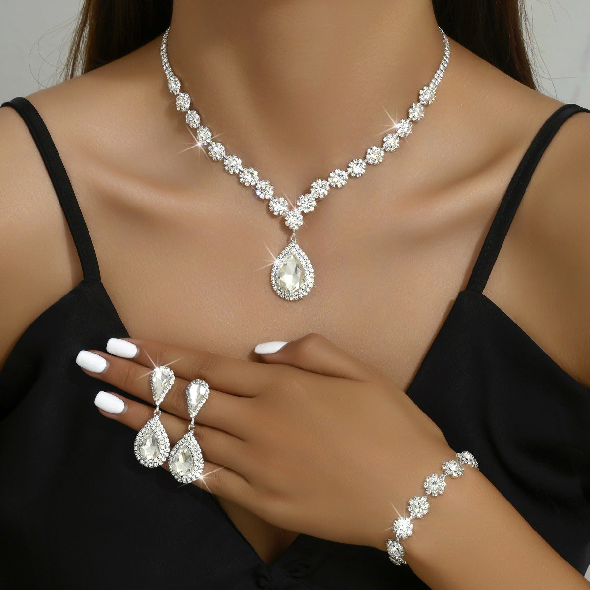 Ensemble complet de trois bijoux pour mariées en or