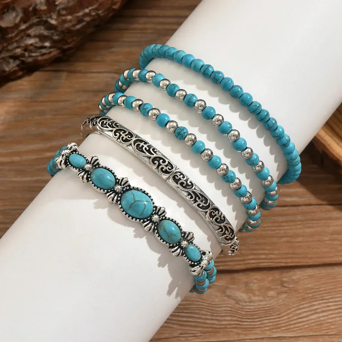 Ensemble de bracelets boho avec des perles turquoise en or