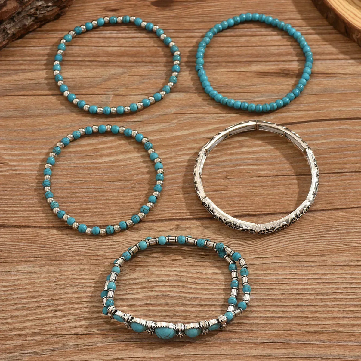 Ensemble de bracelets boho avec des perles turquoise en or
