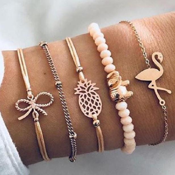 Ensemble de bracelets luxueux et scintillants en or