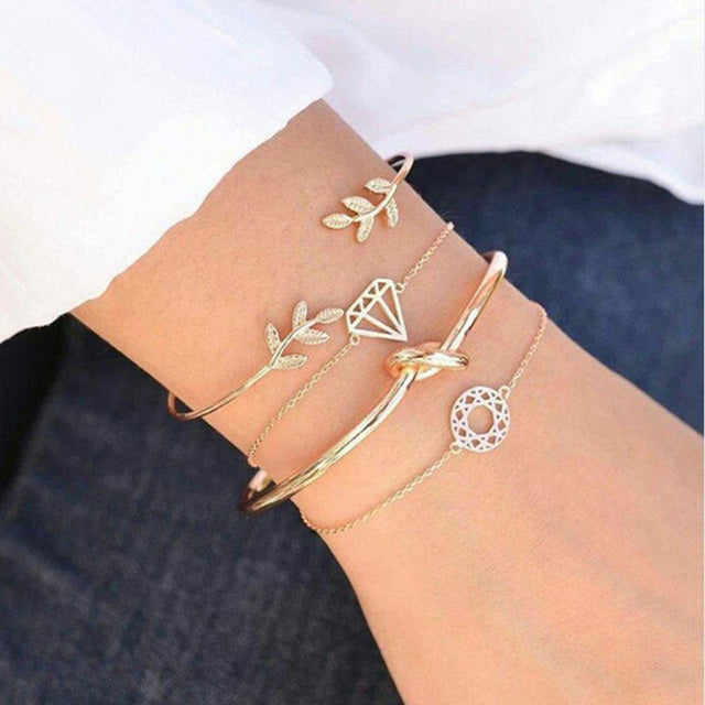 Ensemble de bracelets luxueux et scintillants en or