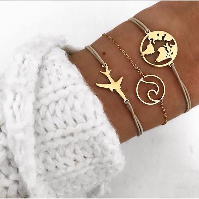 Ensemble de bracelets luxueux et scintillants en or
