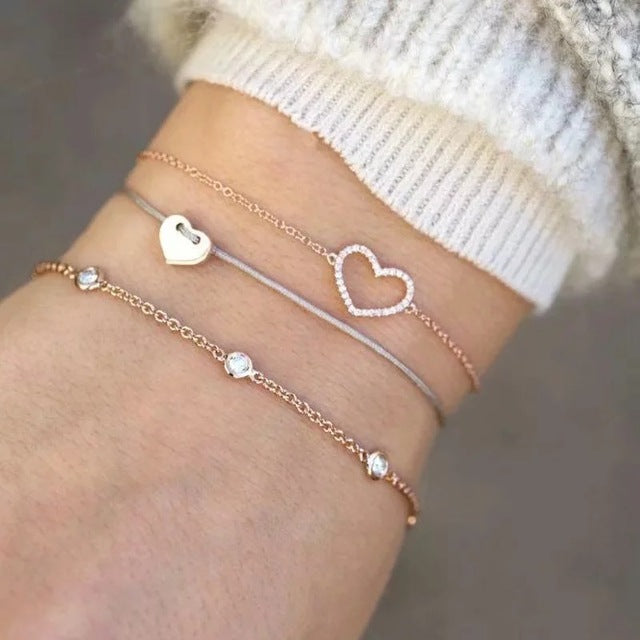 Ensemble de bracelets luxueux et scintillants en or