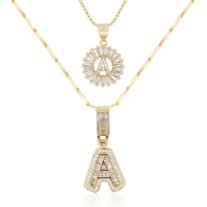 Ensemble de colliers avec initiales