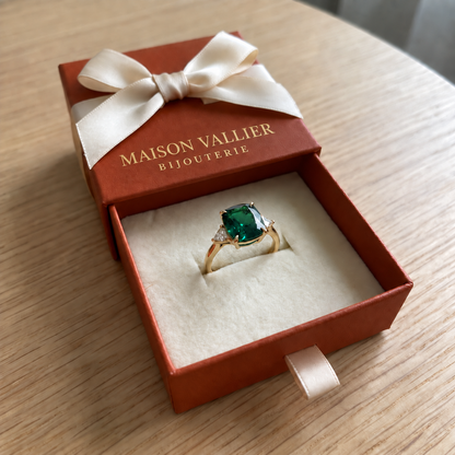 Bague carrée élégante avec émeraude | Or