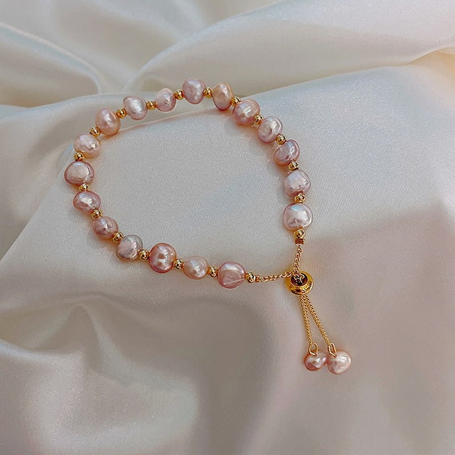 Rosa Margerite sur or en or