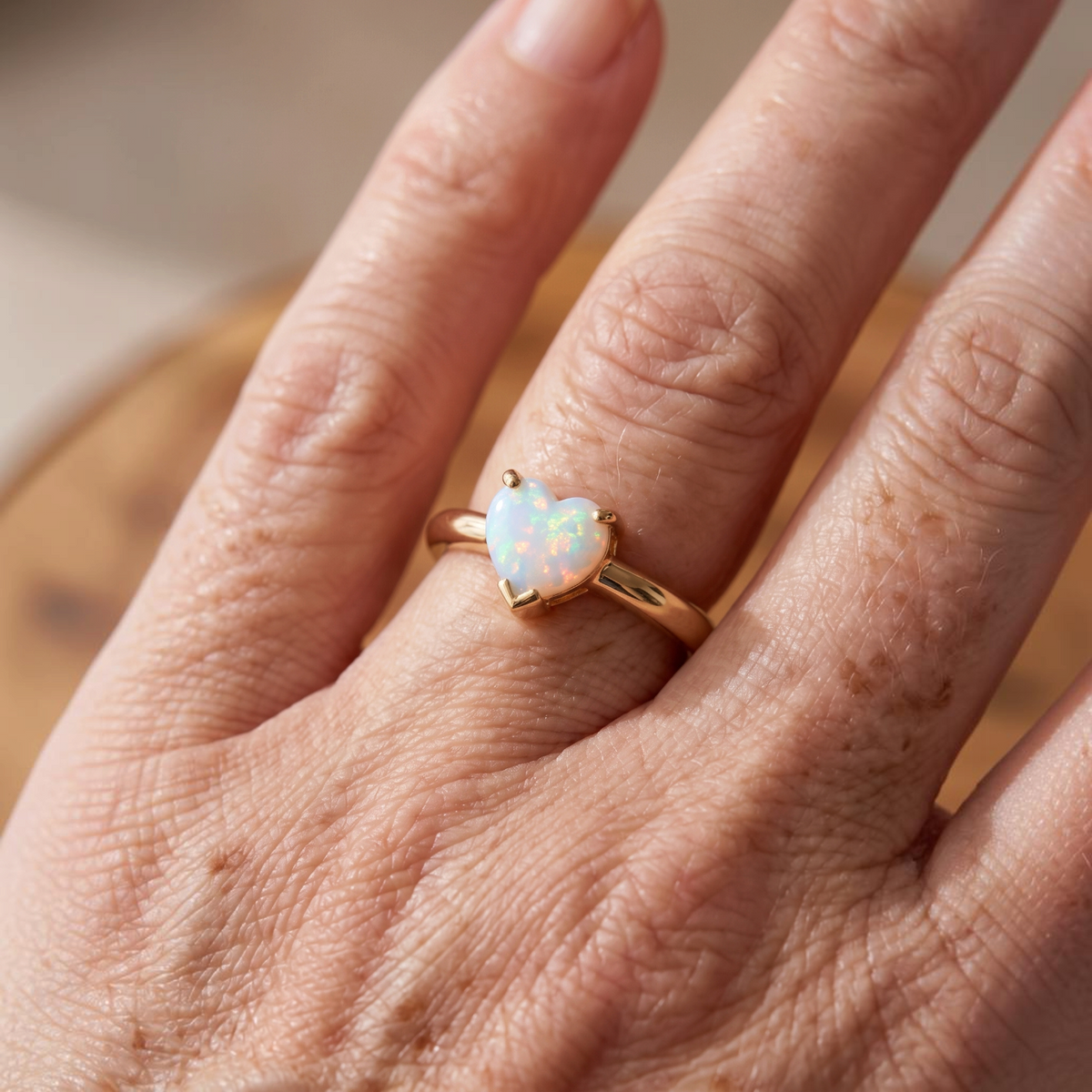 Bague cœur en opale blanche | Or